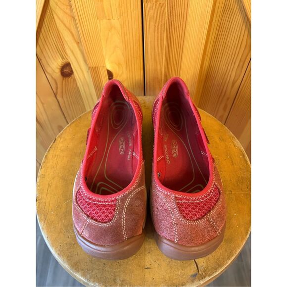 KEEN Mercer Ballerina CNX Ballet Womens Suede Flat Slip On Red Size US 8 EU 38.5 - Picture 2 of 8